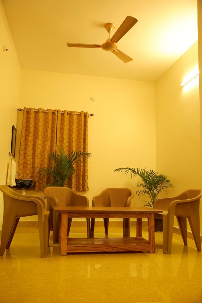 Bhavana Homestay Τιρουπάτι Εξωτερικό φωτογραφία